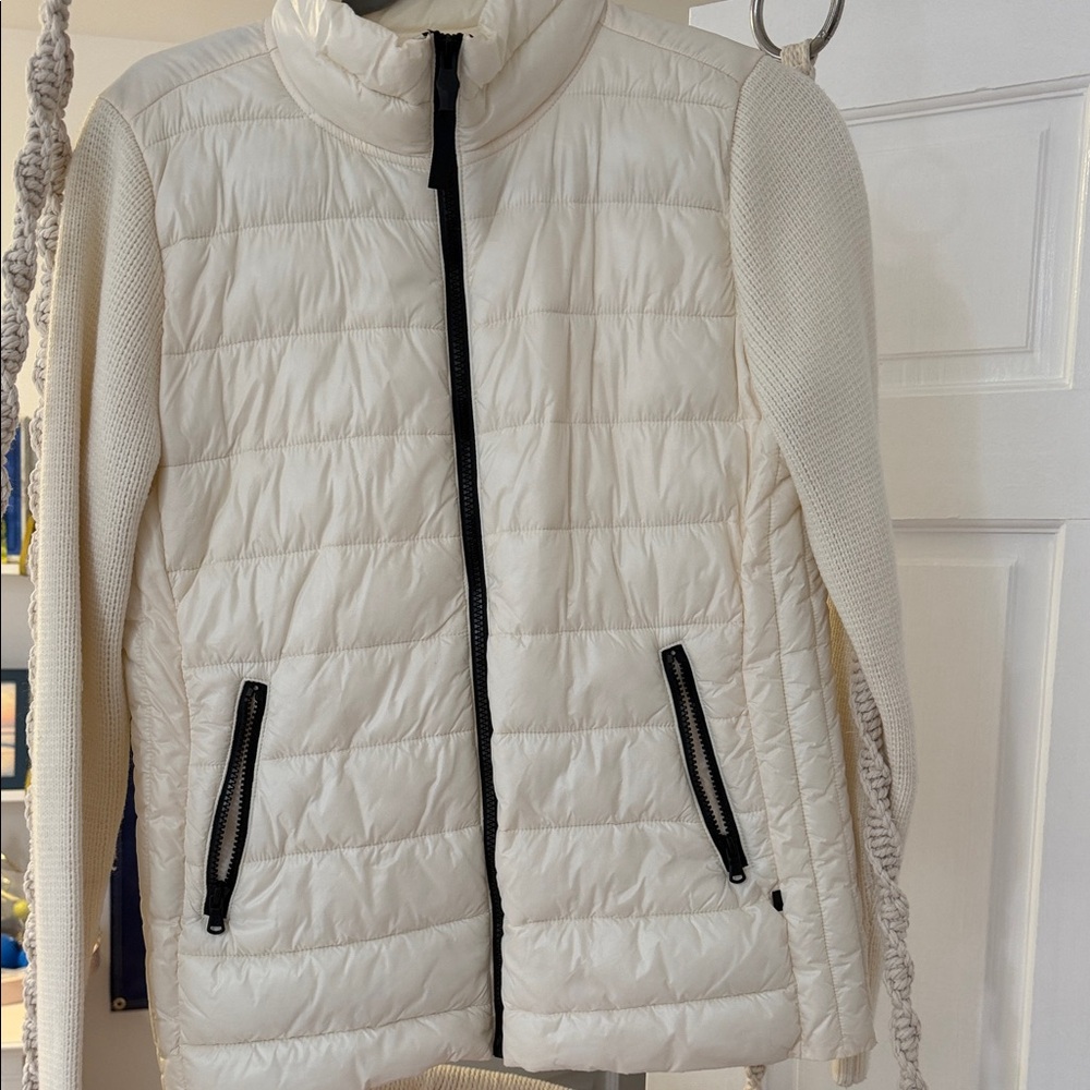 Elegant Women's White Puffer Jacket